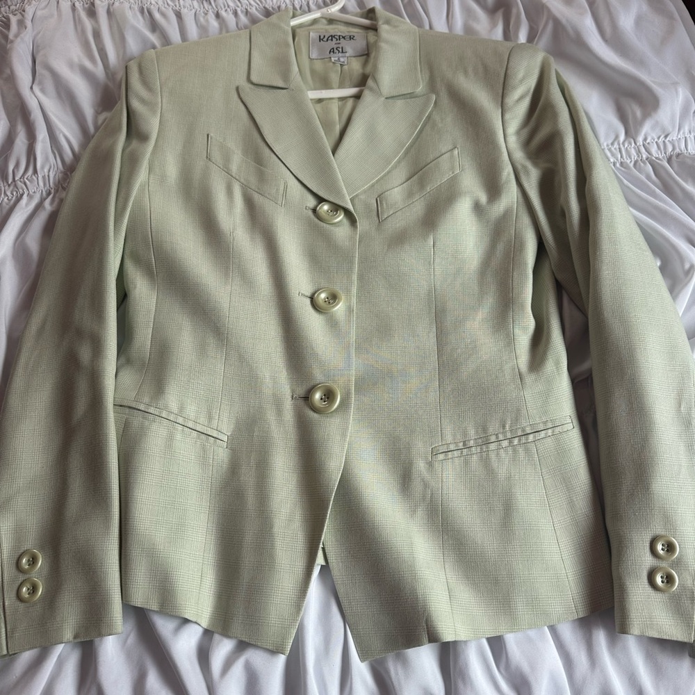 Kasper Women's Light green plaid suit with skirt and blazer  size 6